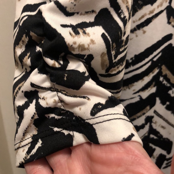 ABG Woman black and white printed tunic, 1X - Picture 5 of 8